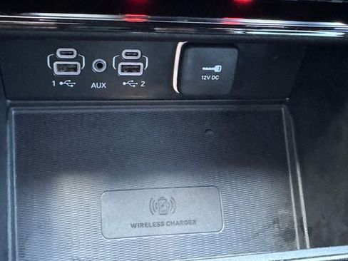 Used 2023 Jeep Grand Cherokee Altitude AWD/4WD image 34
