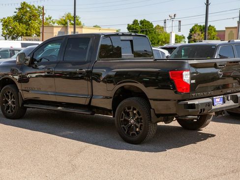 Used 2019 Nissan Titan SL w/ Midnight Edition AWD/4WD image 7