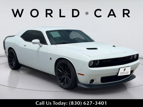 Used 2018 Dodge Challenger R/T Scat Pack w/ Dynamics Package RWD image 1