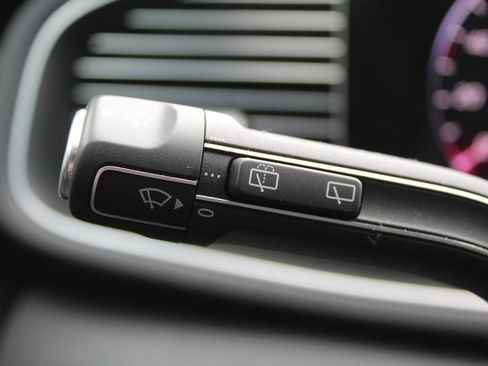 Used 2024 Mercedes-Benz GLE 350 4MATIC image 29