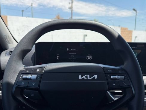 Used 2026 Kia K4 FWD image 27