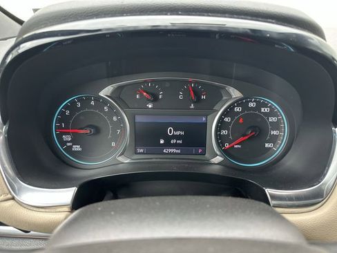 Used 2023 Chevrolet Traverse LT AWD/4WD image 12