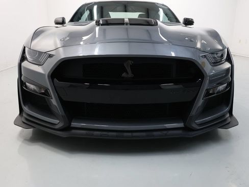 Used 2022 Ford Mustang Shelby GT500 w/ Carbon Fiber Track Pack RWD image 61