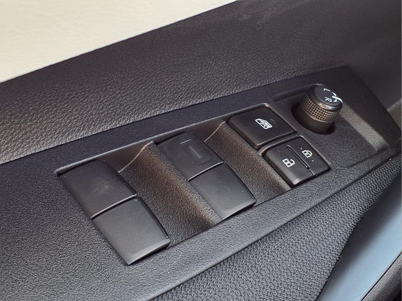 Certified 2027 Toyota Corolla SE FWD image 25