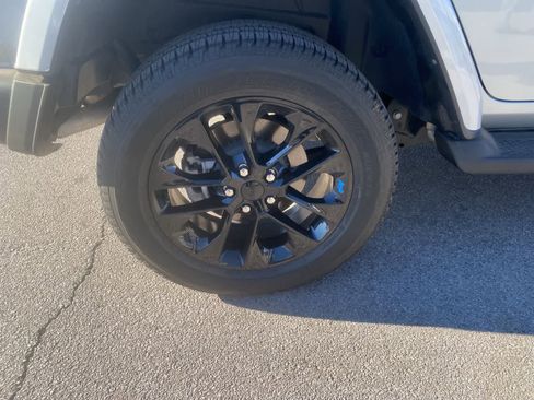 Used 2023 Jeep Wrangler Sahara w/ Cold Weather Group image 5