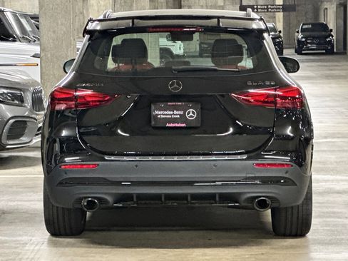 New 2025 Mercedes-Benz GLA 35 AMG 4MATIC image 9