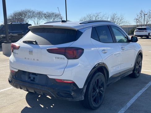 Used 2025 Buick Encore GX Sport Touring image 15