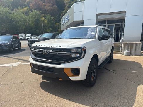 New 2025 Ford Expedition Tremor image 3