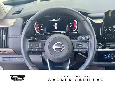 Used 2024 Nissan Pathfinder Platinum AWD/4WD image 22