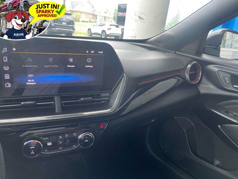 Used 2025 Chevrolet Trax RS w/ Driver Confidence Package FWD image 14