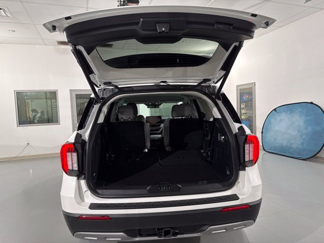 Used 2026 Ford Explorer Active w/ Active Comfort Package RWD image 9