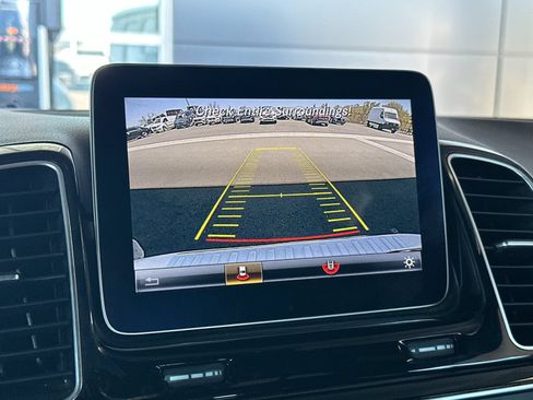 Used 2018 Mercedes-Benz GLE 350 image 21