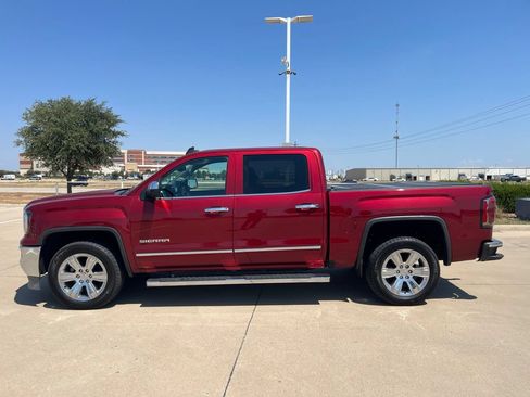 Used 2018 GMC Sierra 1500 SLT w/ Enhanced Driver Alert Package RWD image 3