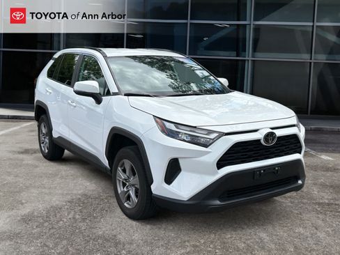 Used 2024 Toyota RAV4 XLE FWD image 1