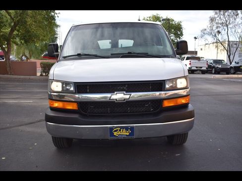 Used 2015 Chevrolet Express 2500 LT w/ LT Preferred Equipment Group RWD image 8