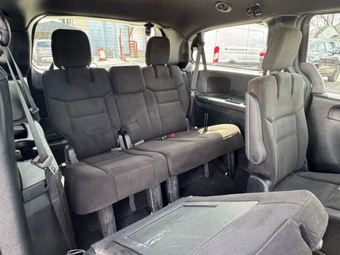 Used 2015 Dodge Grand Caravan SE FWD image 10