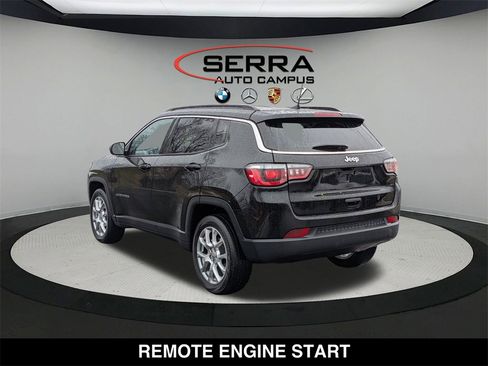 Used 2022 Jeep Compass Latitude image 15