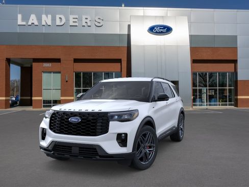 New 2026 Ford Explorer ST-Line w/ ST-Line Street Pack RWD image 2