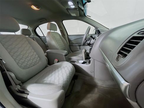 Used 2005 Chevrolet Malibu LS w/ Preferred Equipment Group FWD image 28