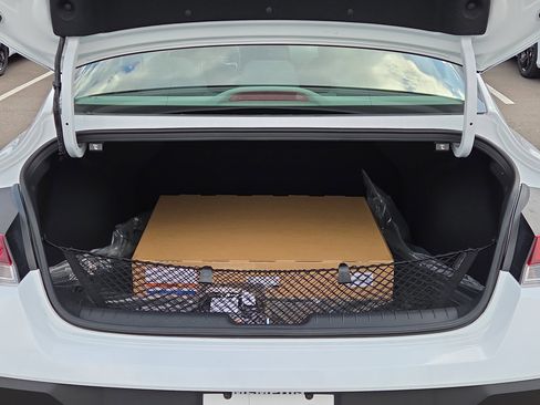 New 2026 Hyundai Elantra SE image 4