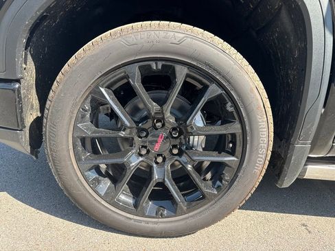 New 2026 GMC Sierra 1500 Denali w/ Denali Reserve Package AWD/4WD image 32