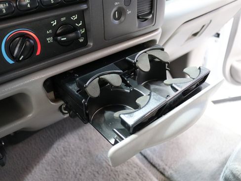 Used 2000 Ford F350 XLT image 87