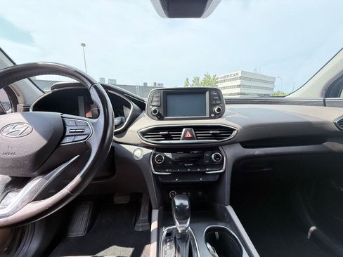 Used 2019 Hyundai Santa Fe Limited FWD image 17