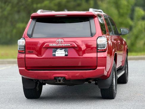 Used 2016 Toyota 4Runner SR5 AWD/4WD image 7