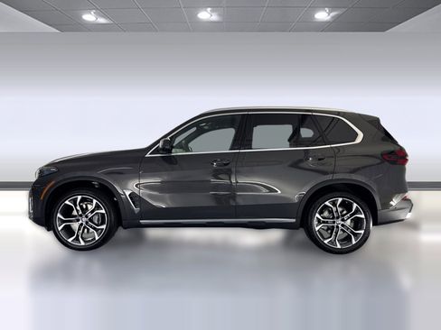 Used 2026 BMW X5 sDrive40i RWD image 2