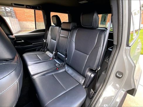 Used 2026 Lexus GX 550 w/ Accessory Package (2T) AWD/4WD image 35