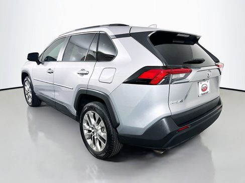 Certified 2019 Toyota RAV4 XLE Premium FWD image 7