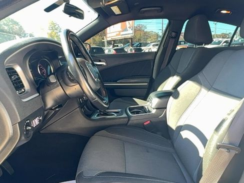 Used 2022 Dodge Charger SXT image 16