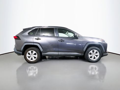 Used 2019 Toyota RAV4 LE image 3