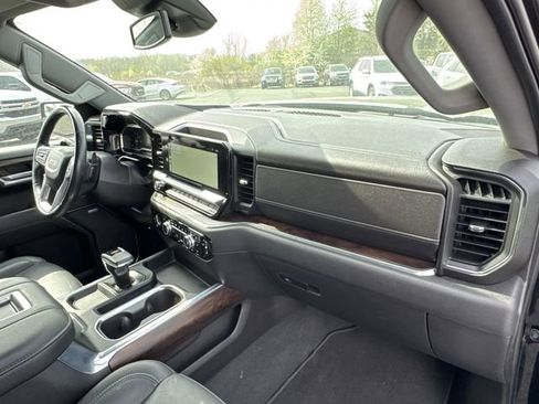 Used 2022 GMC Sierra 1500 SLT w/ SLT Convenience Package image 30