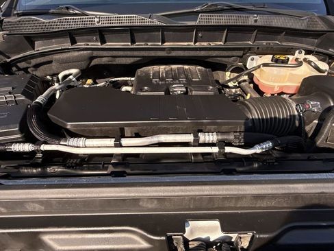 Used 2019 GMC Sierra 1500 SLE w/ SLE Value Package image 25