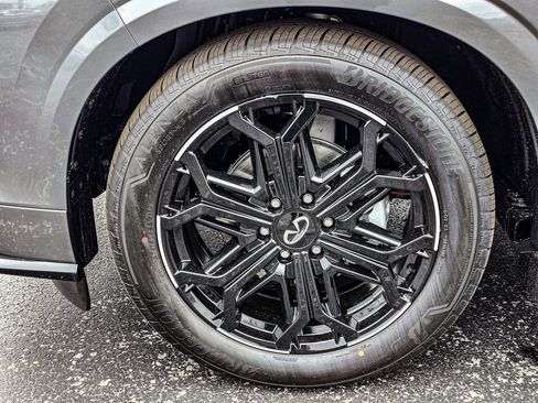 New 2026 INFINITI QX80 4WD image 12