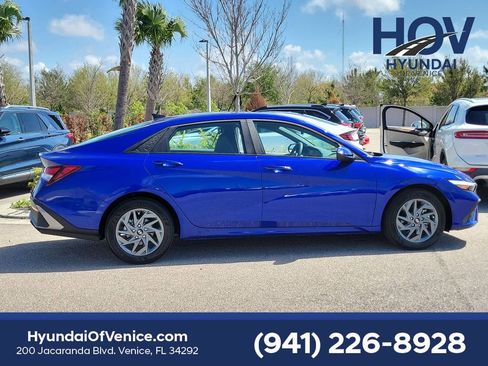 Certified 2024 Hyundai Elantra SEL image 5