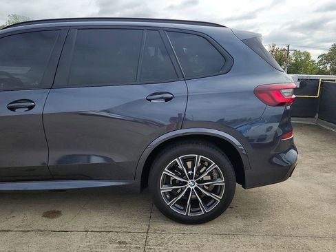 Used 2022 BMW X5 xDrive40i w/ M Sport Package image 7
