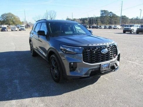 New 2026 Ford Explorer ST RWD image 7