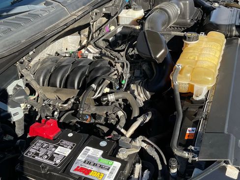 Used 2019 Ford F150 XLT w/ Equipment Group 302A Luxury image 15