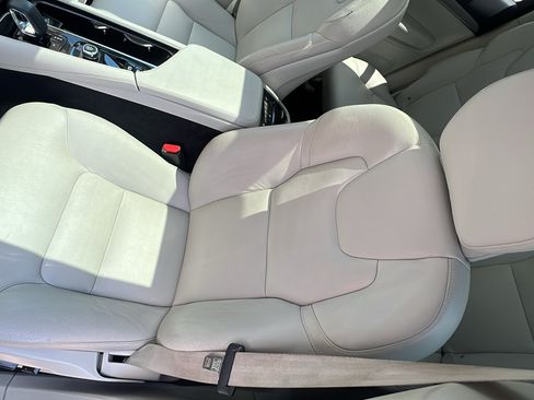 Used 2023 Volvo XC90 B5 Core AWD/4WD image 11