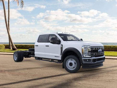 New 2026 Ford F450 XL w/ XL Chrome Package image 7