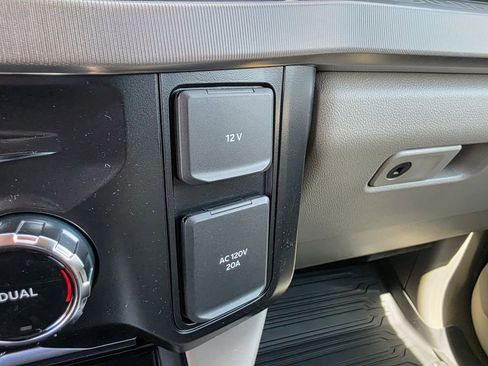 New 2026 Ford F350 Platinum w/ Platinum Plus Package AWD/4WD image 42