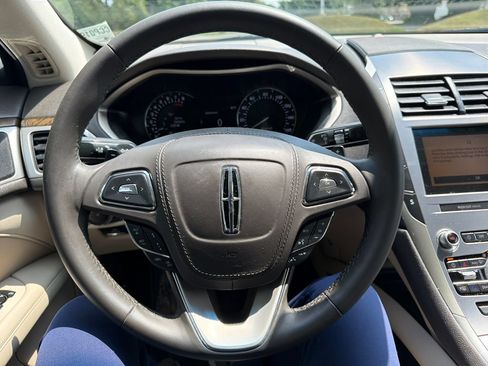 Used 2019 Lincoln MKZ Reserve FWD image 19