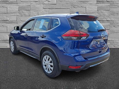 Used 2017 Nissan Rogue S image 8