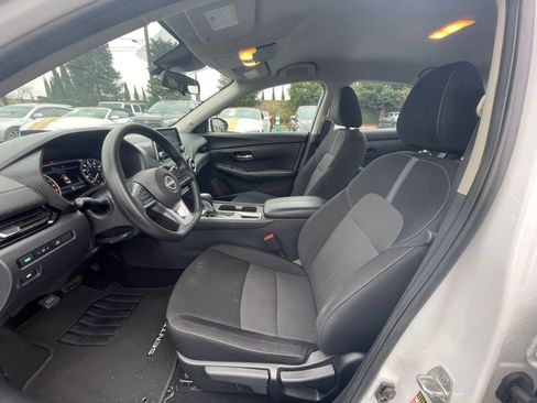 Used 2025 Nissan Sentra SV image 22