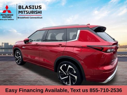 Used 2023 Mitsubishi Outlander SEL image 18