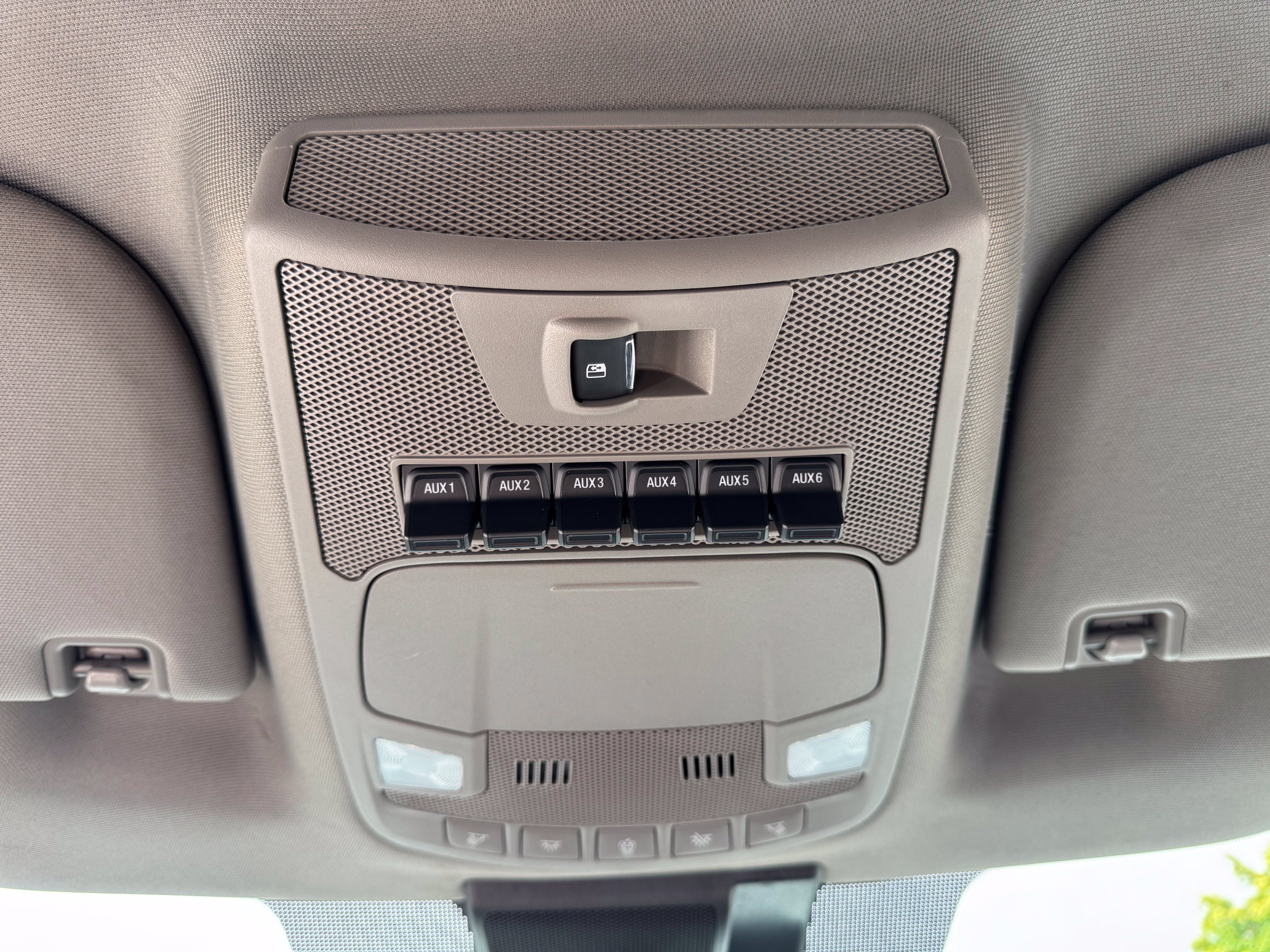 Used 2022 Ford F350 XLT w/ Black Appearance Package AWD/4WD image 65