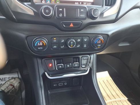 Used 2020 GMC Terrain Denali w/ Denali Premium Package image 16