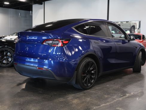 Used 2021 Tesla Model Y Long Range AWD/4WD image 6